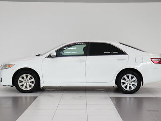 2010 Toyota Camry VI (XV40) Рестайлинг, белый, 891000 рублей, вид 4