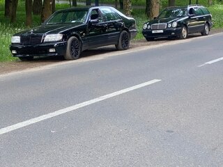 1996 Mercedes-Benz S-Класс 350 III (W140) Рестайлинг, чёрный, 750000 рублей, вид 1