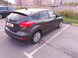 2017 Ford Focus III Рестайлинг, серый, 980000 рублей, вид 3
