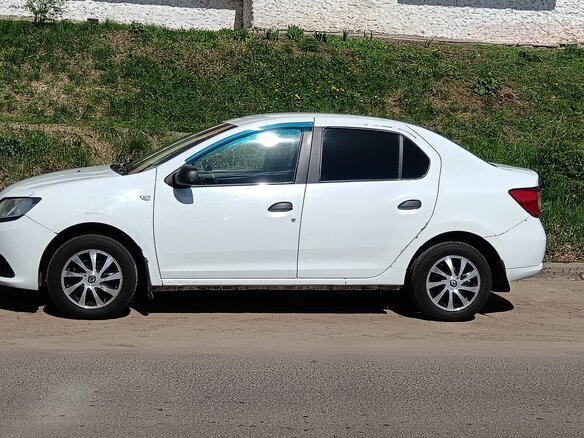 2017 Renault Logan II, белый, 550000 рублей