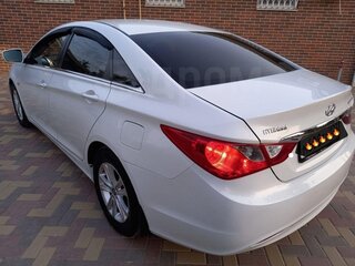 2011 Hyundai Sonata VI (YF), белый, 1150000 рублей, вид 4