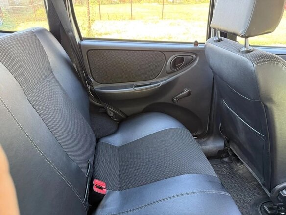 2015 Chevrolet Niva I Рестайлинг, серебристый, 750000 рублей - вид 16