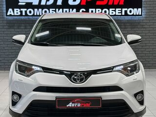 2018 Toyota RAV4 IV (XA40) Рестайлинг, белый, 2380000 рублей, вид 3