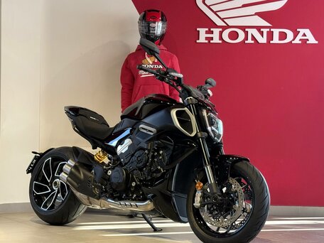 2025 Ducati Diavel V4, чёрный, 3300000 рублей, вид 1