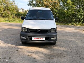 2002 Toyota Town Ace III, белый, 550000 рублей, вид 2