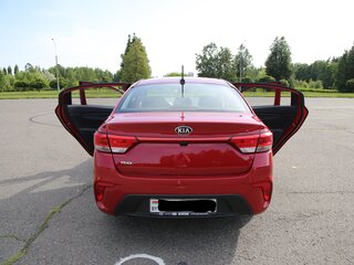 2019 Kia Rio IV, красный, 1477496 рублей, вид 5