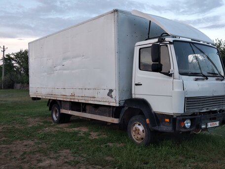 1992 Mercedes-Benz 814, белый, 800000 рублей, вид 3