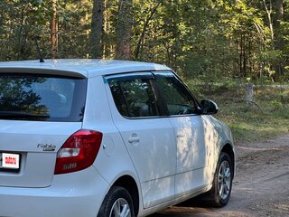 2011 Skoda Fabia II Рестайлинг, белый, 450000 рублей, вид 5