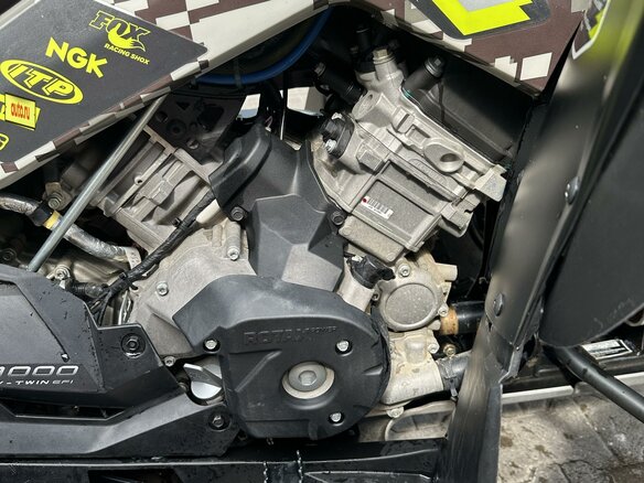 2014 BRP Can-Am Renegade 1000, чёрный, 1500000 рублей - вид 5