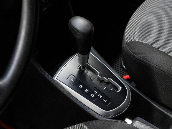 2011 Hyundai Solaris I, чёрный - вид 9