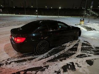 2011 BMW 5 серии 520i VI (F10/F11/F07), чёрный, 1849000 рублей, вид 2