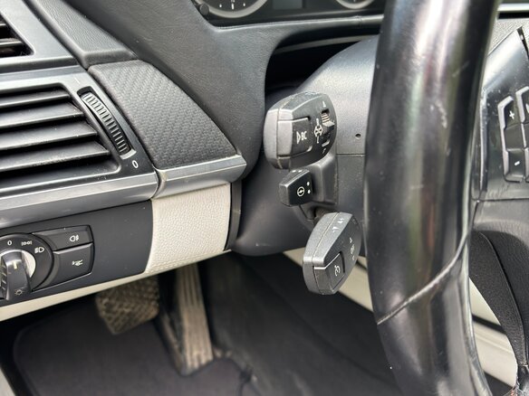2010 BMW X5 M I (E70), синий, 1900000 рублей - вид 26