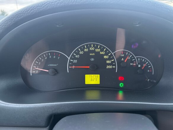 2011 Lada (ВАЗ) Priora I, белый, 430000 рублей - вид 10