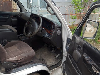 2001 Toyota HiAce H100, серый, 650000 рублей, вид 5