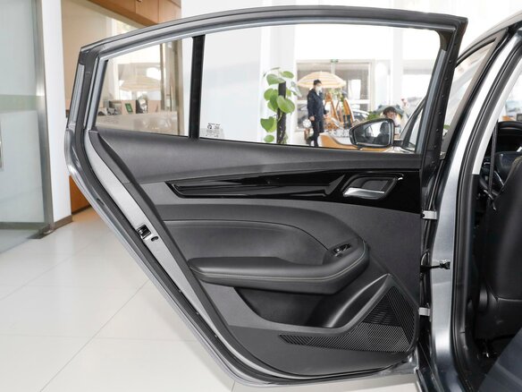 2023 Roewe i5 I Рестайлинг, серый - вид 21
