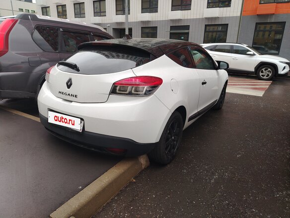 2010 Renault Megane III, белый, 900000 рублей - вид 2