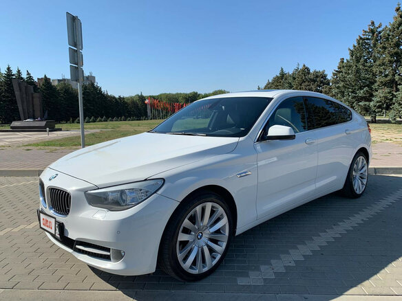 2010 BMW 5 серии 535i VI (F10/F11/F07), белый