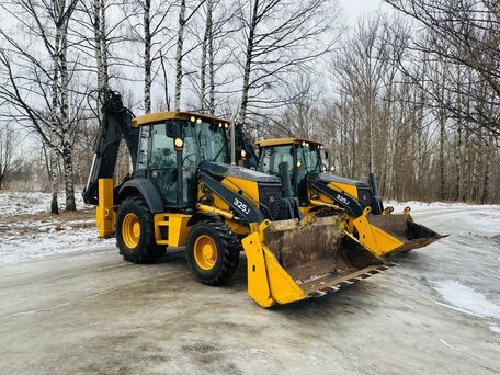2011 John Deere 325J, 5200000 рублей, вид 1