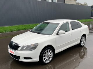 2011 Skoda Octavia II (A5) Рестайлинг, белый, 620000 рублей, вид 1