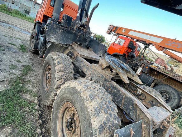 2011 КамАЗ 43118, оранжевый, 3600000 рублей - вид 2