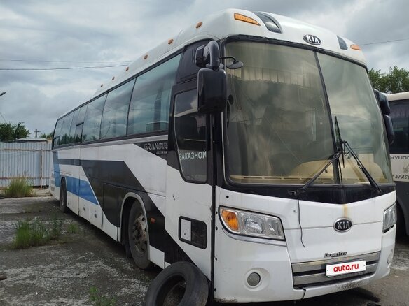 2008 Kia Granbird, белый, 600000 рублей - вид 1