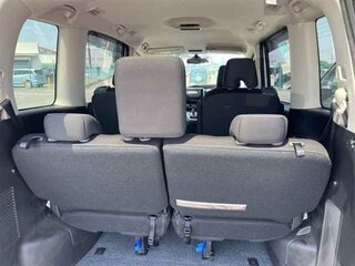 2019 Nissan Serena V (C27) Рестайлинг, белый, 2500000 рублей, вид 5