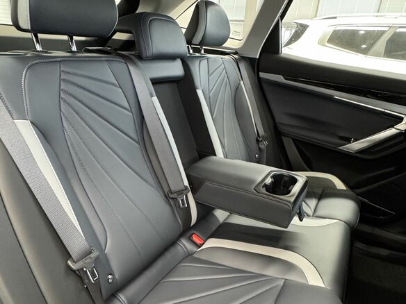 2026 Geely Atlas II, зелёный - вид 11