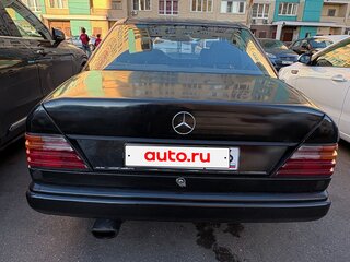 1989 Mercedes-Benz W124 230 4-speed, чёрный, 200000 рублей, вид 5