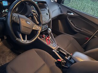 2017 Ford Focus III Рестайлинг, серебристый, 1250000 рублей, вид 3