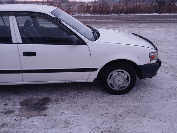 1997 Toyota Corolla VIII (E110) Рестайлинг, белый, 350000 рублей - вид 1