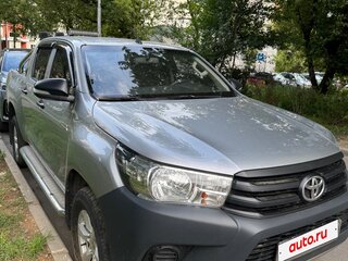 2015 Toyota Hilux VIII, серебристый, 3150000 рублей, вид 2
