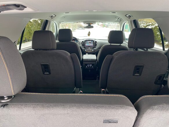 2018 Chevrolet Traverse II, серебристый, 2250000 рублей - вид 12