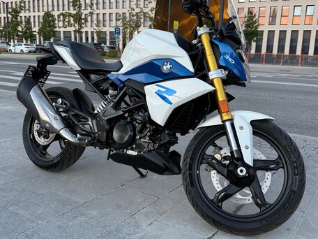 2021 BMW G 310 R, белый, 595000 рублей, вид 1