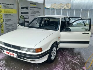 1989 Mitsubishi Galant VI, белый, 215000 рублей, вид 4