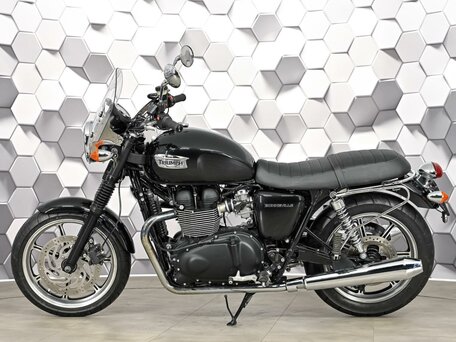 2016 Triumph Bonneville, чёрный, 699000 рублей, вид 4