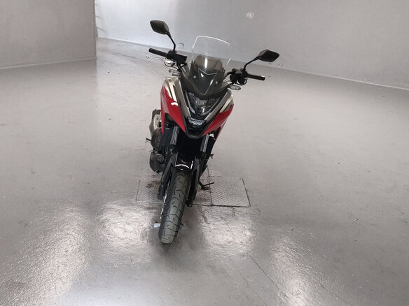 2021 Honda NC 750X, красный, 900000 рублей - вид 2