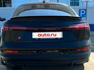 2020 Audi e-tron Sportback 55 I, чёрный, 7000000 рублей, вид 4