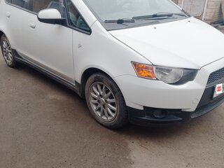 2010 Mitsubishi Colt CZ2 VI (Z30) Рестайлинг, белый, 650000 рублей, вид 2