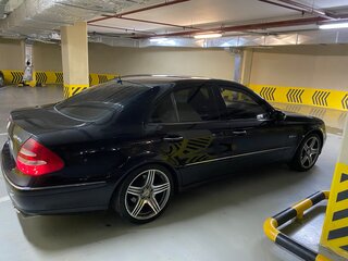 2005 Mercedes-Benz E-Класс 350 III (W211, S211), чёрный, 1850000 рублей, вид 3