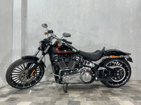2024 Harley-Davidson Breakout, чёрный, 2345000 рублей, вид 2