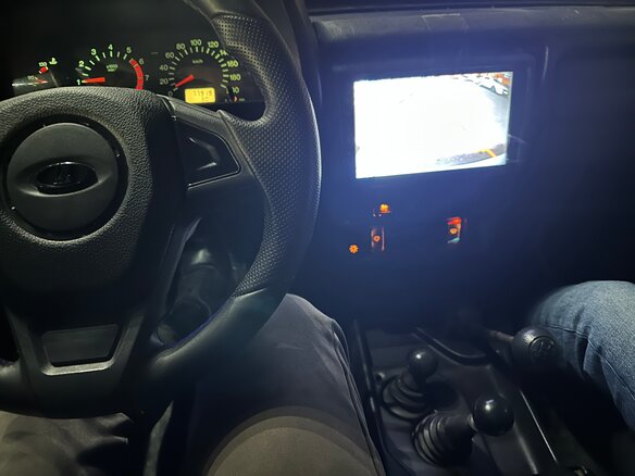 2011 Lada (ВАЗ) 2121 (4x4) I Рестайлинг, белый, 650000 рублей - вид 12