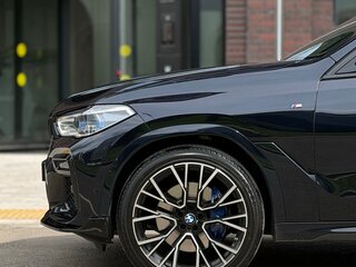 2021 BMW X6 30d III (G06), чёрный, 7900000 рублей, вид 5