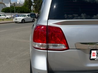 2008 Toyota Land Cruiser 200 Series, серебристый, 3300000 рублей, вид 3