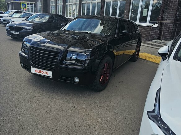 2005 Chrysler 300C I, чёрный, 1850000 рублей - вид 4