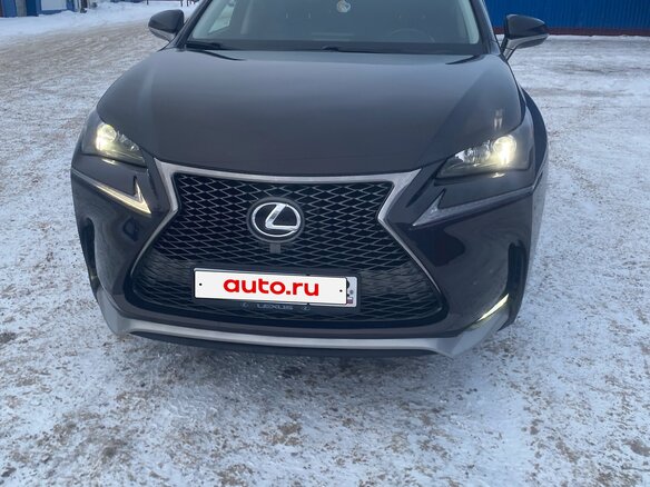 2015 Lexus NX 200 I, красный, 2885000 рублей - вид 2