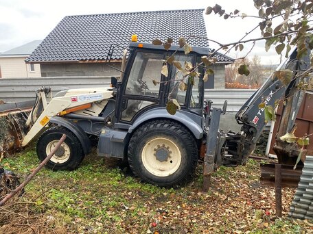 2012 Terex TLB 825, 4500000 рублей, вид 2