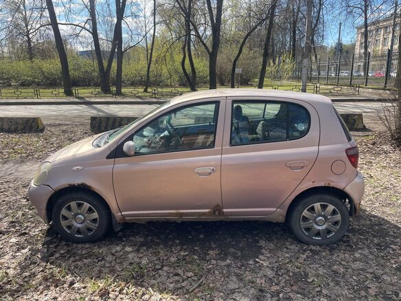 2000 Toyota Vitz I (P10), розовый, 175000 рублей - вид 6
