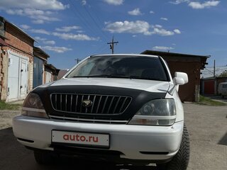 1999 Toyota Harrier I (XU10), белый, 780000 рублей, вид 2