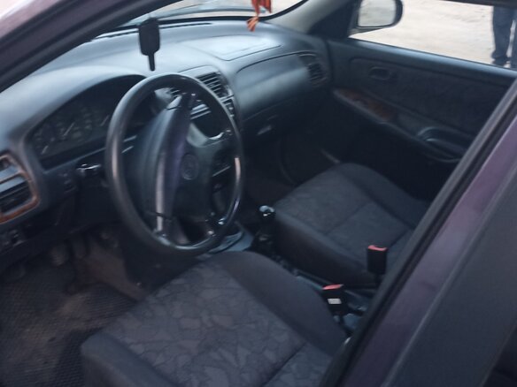 1998 Mazda 626 V (GF), фиолетовый, 199999 рублей - вид 5