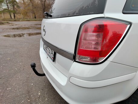 2012 Opel Astra H Рестайлинг, белый, 800000 рублей, вид 4